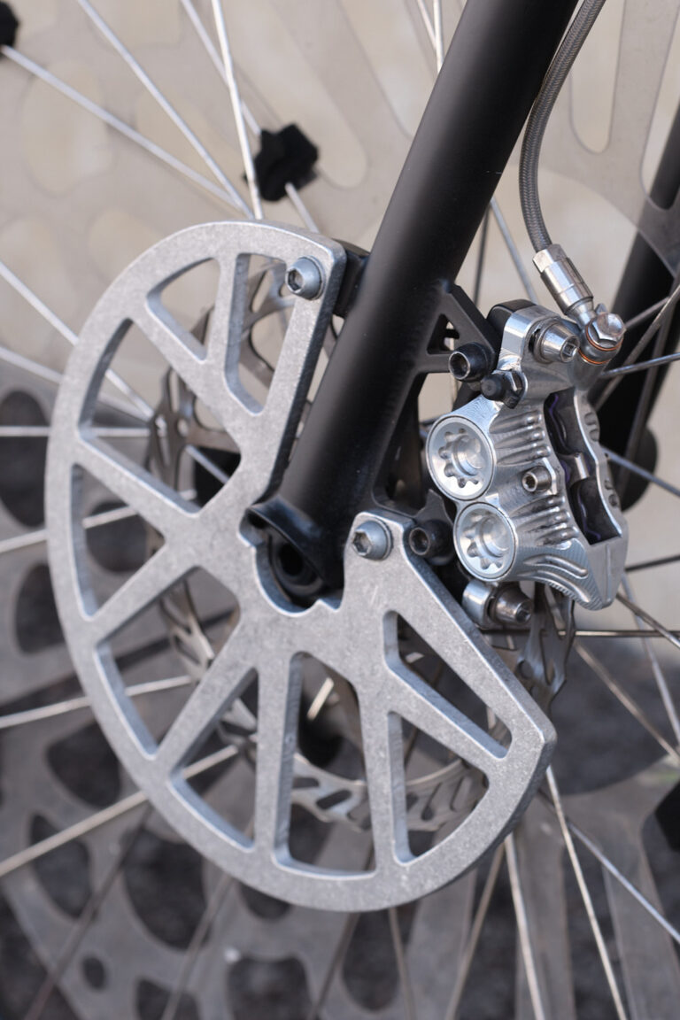 photo d'un frein de vélo de bike polo